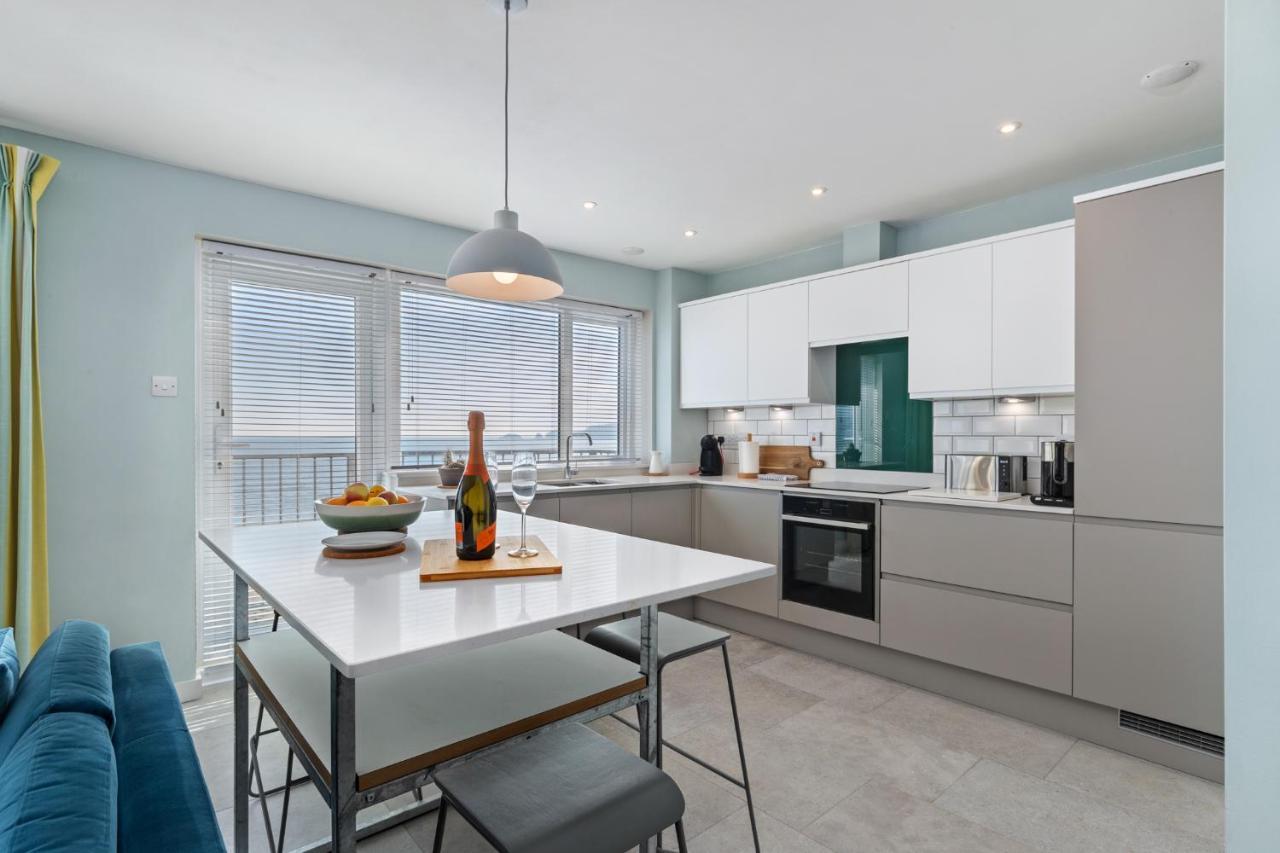 Dolphins Apartment - Spectacular Sea Views Saundersfoot Eksteriør bilde